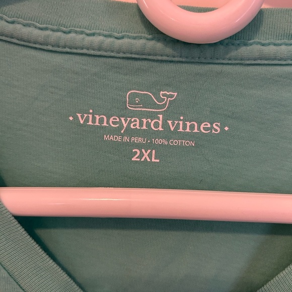 Vineyard Vines Men's Green T-Shirt - Picture 4 of 4